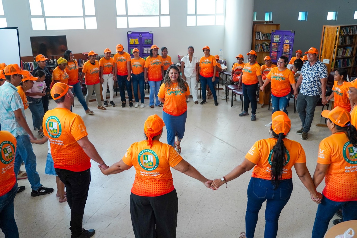 Taller del Ser con participantes en círculo